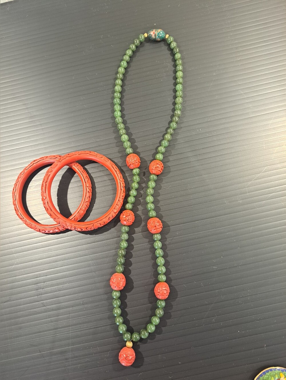 Vtg Cinnabar Bangle Bracelet & Jade, Cinnabar & Cloisonne Necklace